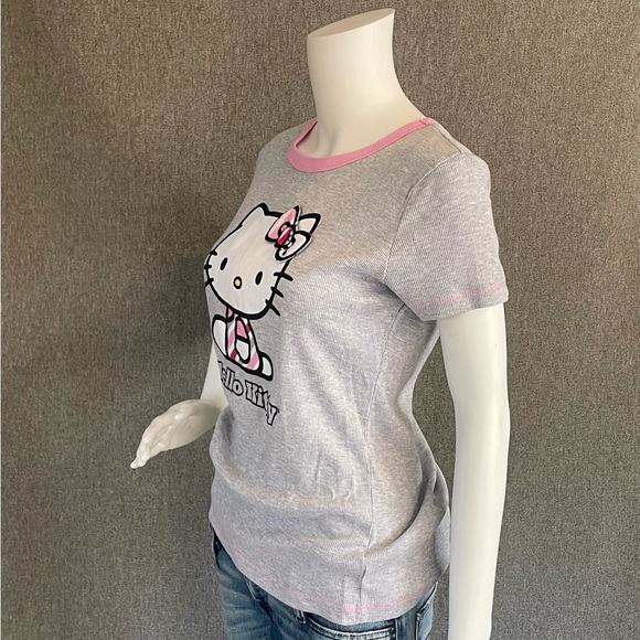 RARE Hello Kitty Juniors XL Grey Tee T-Shirt with Pink Thread and 3D Bow - Picture 4 of 7